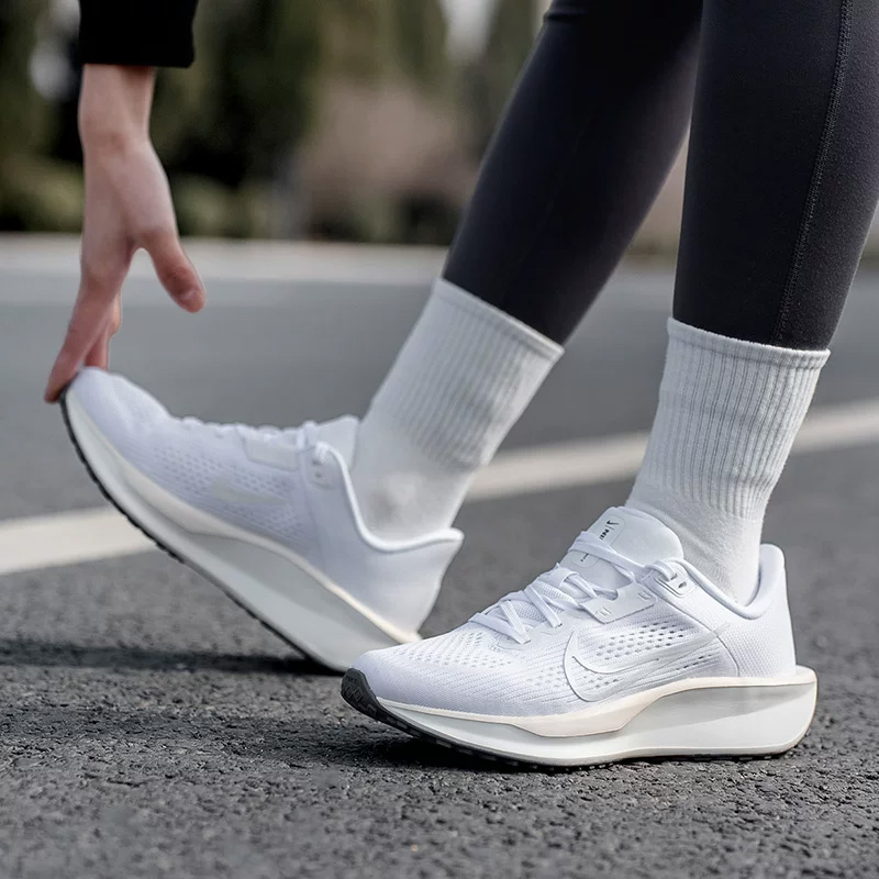 Tênis Feminino NIKE QEST 6 Mes - Women'S Shoes Nike Jordan avaliação e preço